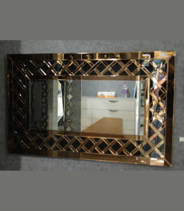 Mirrors That Maximize Light in Compact Rooms